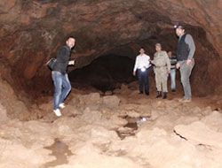 Doç. Dr. Atasoy ve Ekibi Arazi Tatbikatı Sırasında 4 Lav Tüneli Keşfetti